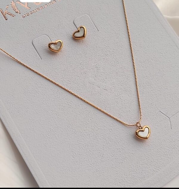 HEART ANTI-TARNISH NECKLACE SET WITH EARRINGS