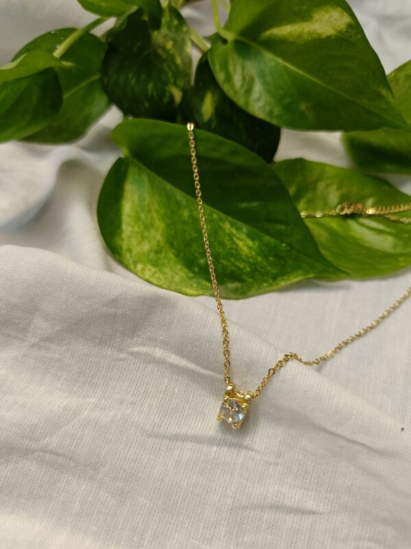 SINGLE STONE ANTI-TARNISH NECKLACE